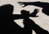 «Μου έκλεισε το στόμα, μου έσφιγγε το λαιμό… Είπα “πεθαίνω”»