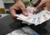 ΝΕΟ ΣΟΚ: Βάζουν φόρο… στην ανάληψη μετρητών!