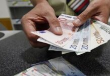 ΝΕΟ ΣΟΚ: Βάζουν φόρο… στην ανάληψη μετρητών!