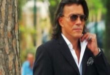 Πανικός στο Δ.Σ. Μαραθώνα: Κλείδωσαν τον Ψινάκη στην τουαλέτα