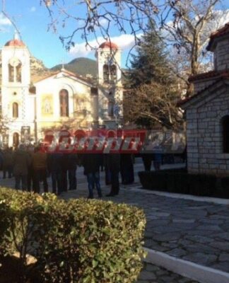 Θρήνος στην κηδεία της άτυχης Αρχοντούλας Λαζουρά Γουρζελά – Πλήθος κόσμου αποχαιρέτησε την αδελφή του Έλληνα πολιτικού