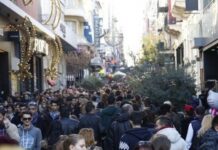Εορταστικό ωράριο: Πώς θα λειτουργήσουν τα καταστήματα μέχρι και την Πρωτοχρονιά