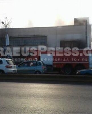ΒΙΝΤΕΟ από τη φωτιά στον Ρέντη – Μεγάλη προσπάθεια της πυροσβεστικής