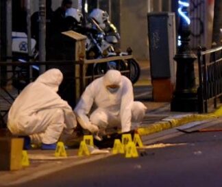 Συναγερμός στην ΕΛ.ΑΣ. -Αφησαν σακίδιο με βόμβα στο υπουργείο Εργασίας