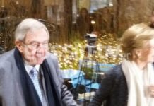 Η πρώτη εμφάνιση του τέως μετά τη περιπέτεια της υγειάς του (ΦΩΤΟ)