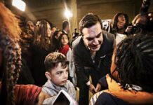 Πάμε καλά; Ο Τσίπρας ευχήθηκε “καλά Χριστούγεννα” σε… Μουσουλμάνους! (Βίντεο)