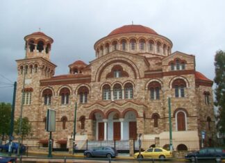 Πανηγυρίζει σήμερα ο Άγιος Διονύσιος στον Πειραιά