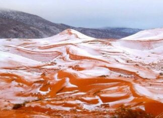 Εντυπωσιακές εικόνες: Χιόνισε στην έρημο Σαχάρα για πρώτη φορά μετά από 37 χρόνια!