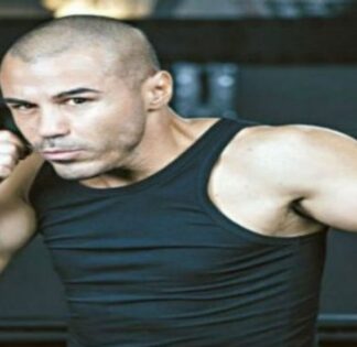 O Mιχάλης Ζαμπίδης άφησε μαλλιά και του πάει πολύ! Πώς σας φαίνεται το νέο του look; (Φωτο)