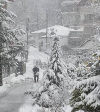 Καιρός ΕΜΥ: Έκτακτο δελτίο επιδείνωσης καιρού – Πού θα χιονίζει την Τρίτη