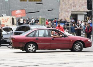 Αυτός είναι ο ΈΛΛΗΝΑΣ που σκότωσε 3 πεζούς στη Μελβούρνη -Μαχαίρωσε και τον αδερφό του!