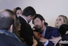 Απίστευτος καυγάς! Πιάστηκαν στα χέρια Λευτέρης Ελευθερίου – Μιχάλης Ιατρόπουλος!