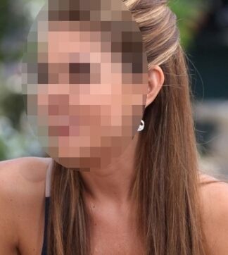 Δύσκολες ώρες για παρουσιάστρια – Πέθανε συνεργάτιδά της