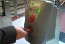 Το φοβερό κόλπο των «τζαμπατζήδων» για να μην πληρώνουν εισιτήριο στα λεωφορεία!