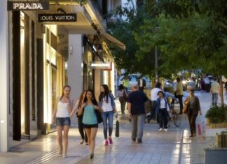 Πέθανε ξεχασμένος ο “άρχοντας του Κολωνακίου”