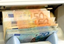 Σε «αναμμένα κάρβουνα» τραπεζίτες και καταθέτες