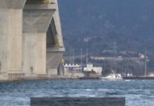 ΘΑΥΜΑ: Γυναίκα έπεσε στην θάλασσα στο Αντίρριο και ανασύρθηκε νεκρή! Μισή ώρα μετά έγινε το… απίστευτο!