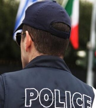 H ΕΛ.ΑΣ. καταργεί αστυνομικούς σταθμούς και βάζει… σερίφηδες