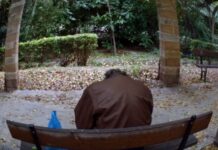 Ο άστεγος Έλληνας που έγινε δισεκατομμυριούχος (photos)