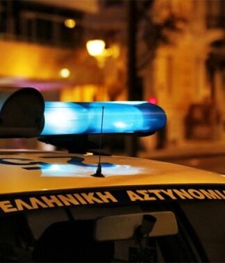 ΣΟΚ ΣΤΗ ΓΛΥΦΑΔΑ: Κρεμασμένη στη ντουλάπα του σπιτιού της βρέθηκε 16χρονη μαθήτρια