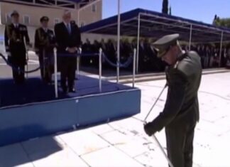ΠΑΡΕΛΑΣΗ 2017: Απίστευτο απρόοπτο μπροστά στους επισήμους (Βίντεο)