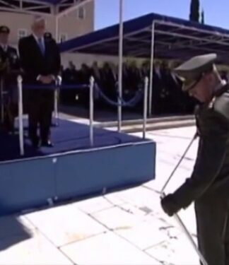 ΠΑΡΕΛΑΣΗ 2017: Απίστευτο απρόοπτο μπροστά στους επισήμους (Βίντεο)