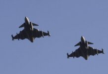 Γιατί θα πετάξουν αύριο μαχητικά αεροπλάνα πάνω από την Αθήνα