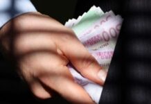 Νέα στοιχεία για τον επίορκο Δήμαρχο – Παρουσιάζεται ως θύμα και απειλεί αυτόν που τον ξεσκέπασε