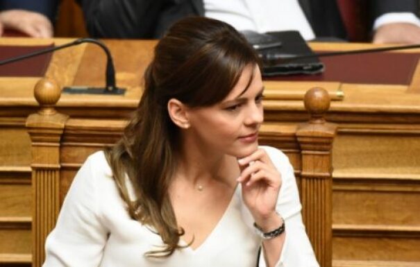 Η σέξι εμφάνιση της Αχτσίογλου που μοίρασε εγκεφαλικά (φωτο)