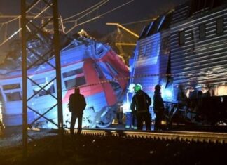 Πανικός στη Μόσχα από σύγκρουση τρένων – Δεκάδες τραυματίες (ΦΩΤΟ+ΒΙΝΤΕΟ)