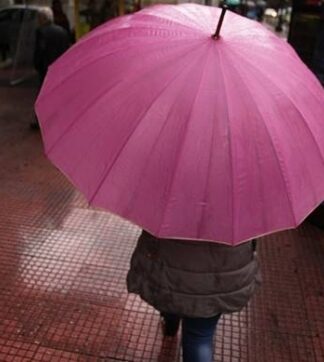 ΚΑΙΡΟΣ: Άστατος ο καιρός το Σαββατοκύριακο – Πού θα χρειαστείτε ομπρέλα