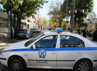 ΠΕΙΡΑΙΑΣ: Κινηματογραφική ληστεία με ομήρους σε τράπεζα