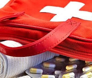 Πασχαλινές διακοπές με παιδί: Τι πρέπει να έχει το φαρμακείο σας!
