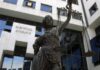 BOMBA: Το Ελεγκτικό ζητεί πίσω τους μισθούς από χιλιάδες συμβασιούχους