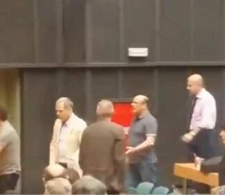 ΠΕΡΙΦΕΡΕΙΑ ΑΤΤΙΚΗΣ: Ο Τζήμερος έριξε μπουνιά σε Περιφερειακή Σύμβουλο! (ΒΙΝΤΕΟ)