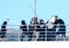 ΤΩΡΑ: Μάχες σώμα με σώμα ανάμεσα σε οπαδούς του ΠΑΟΚ και της ΑΕΚ (ΒΙΝΤΕΟ)