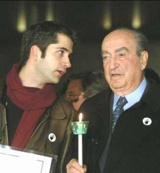 ΣΥΓΚΙΝΗΤΙΚΟ: Δείτε την αφιέρωση του Κώστα Μπακογιάννη στον παππού του Κωνσταντίνο Μητσοτάκη!