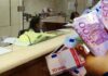 ΒΟΜΒΑ: Έρχεται το «τέλος» των μετρητών; Πώς θα καταβάλλονται οι μισθοί – Η απόφαση Τσακαλώτου – Αχτσιόγλου