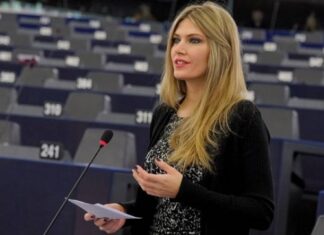 ΣΟΚΑΡΕΙ Η ΕΥΑ ΚΑΪΛΗ: «Κινδυνεύει η ζωή μου» !
