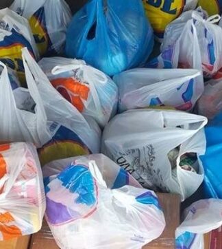 Όταν υπάρχουν άνθρωποι! Παντρεύτηκαν και αντί για δώρο ζήτησαν τρόφιμα για όσους έχουν ανάγκη