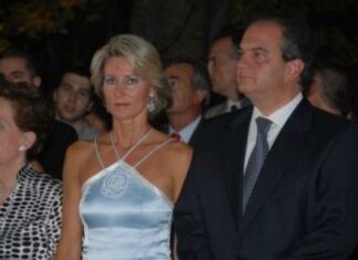 ΚΩΣΤΑΣ ΚΑΡΑΜΑΝΛΗΣ – ΝΑΤΑΣΑ ΠΑΖΑΙΤΗ: Δείτε τους όπως δεν τους έχετε ξαναδεί – Πέταξαν τα επίσημα