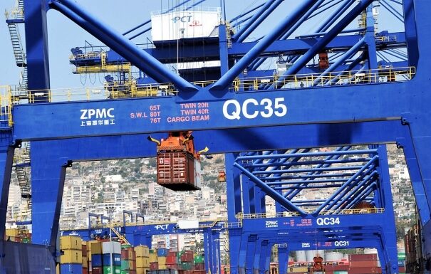 ΚΑΤΑΓΓΕΛΙΕΣ για COSCO: “Εργασιακά κάτεργα και εργοδοτική τρομοκρατία στο Λιμάνι” !