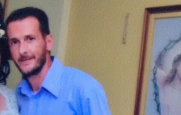 ΡΑΓΙΖΕΙ ΚΑΡΔΙΕΣ η μητέρα του 36χρονου Μάνου: «Βρήκαμε κάτι…»