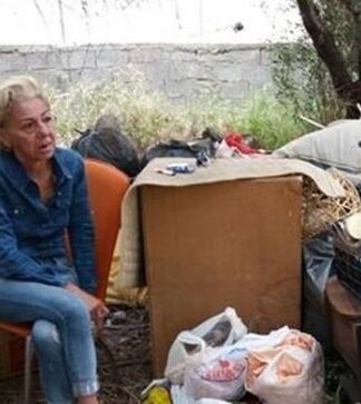 Σοκ στην Κρήτη: Έμεινε στο δρόμο και τώρα ζει και κοιμάται σε ένα χωράφι (ΒΙΝΤΕΟ + ΦΩΤΟ)