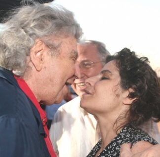 Το ξέσπασμα της κόρης του Μίκη Θεοδωράκη – ″Ντρέπομαι για λογαριασμό σας″