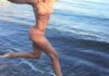 Γνωστή παρουσιάστρια κάνει διακοπές στις Κυκλάδες και αναστατώνει!