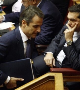 “Μάχη” Τσίπρα – Μητσοτάκη στο twitter για τη φωτιά στον Κάλαμο