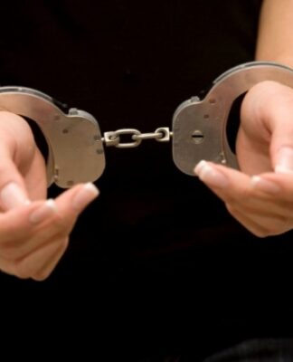 ΣΟΚ: 16χρονη εκδιδόταν μέρα μεσημέρι για 5 ευρώ