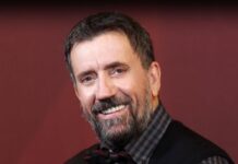 Στα πράσα ο Σπύρος Παπαδόπουλος: Σπάνια εμφάνιση με την ηθοποιό σύντροφό του (ΦΩΤΟ)