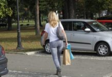 Χαμός με Γερμανίδα τουρίστρια που αρνήθηκε να πληρώσει επειδή η Ελλάδα χρωστάει στη Γερμανία